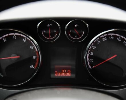 Черный Опель Мерива, объемом двигателя 1.4 л и пробегом 233 тыс. км за 5600 $, фото 14 на Automoto.ua