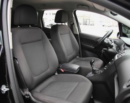 Черный Опель Мерива, объемом двигателя 1.4 л и пробегом 233 тыс. км за 5600 $, фото 9 на Automoto.ua