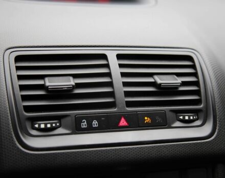 Черный Опель Мерива, объемом двигателя 1.4 л и пробегом 233 тыс. км за 5600 $, фото 16 на Automoto.ua