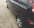 Черный Опель Мерива, объемом двигателя 1.6 л и пробегом 300 тыс. км за 3000 $, фото 4 на Automoto.ua