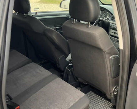 Чорний Опель Меріва, об'ємом двигуна 1.7 л та пробігом 170 тис. км за 2700 $, фото 2 на Automoto.ua