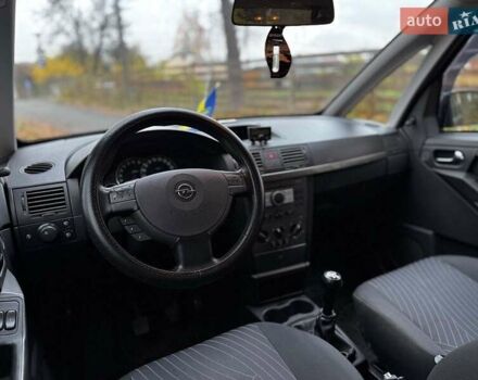 Черный Опель Мерива, объемом двигателя 1.6 л и пробегом 262 тыс. км за 4740 $, фото 20 на Automoto.ua