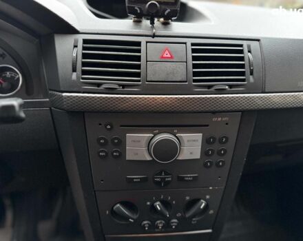 Черный Опель Мерива, объемом двигателя 1.6 л и пробегом 262 тыс. км за 4740 $, фото 28 на Automoto.ua