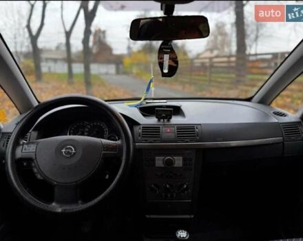 Черный Опель Мерива, объемом двигателя 1.6 л и пробегом 262 тыс. км за 4100 $, фото 11 на Automoto.ua