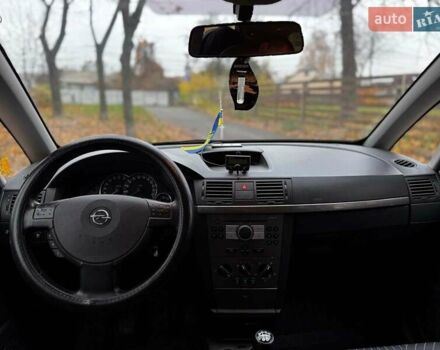 Черный Опель Мерива, объемом двигателя 1.6 л и пробегом 262 тыс. км за 4740 $, фото 19 на Automoto.ua