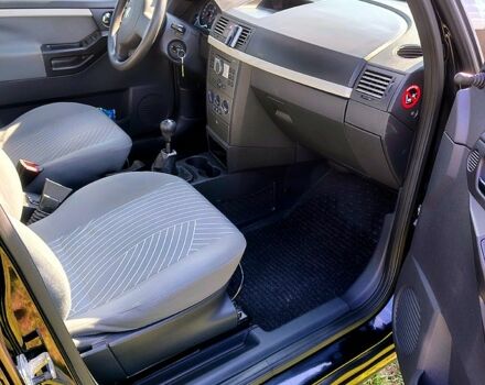 Черный Опель Мерива, объемом двигателя 1.4 л и пробегом 184 тыс. км за 5000 $, фото 10 на Automoto.ua