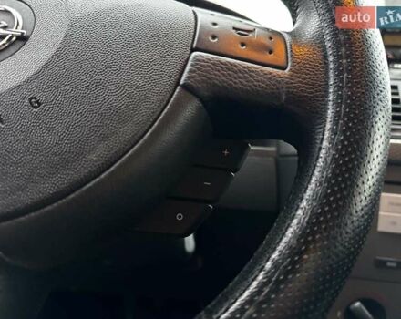 Черный Опель Мерива, объемом двигателя 1.6 л и пробегом 262 тыс. км за 4740 $, фото 26 на Automoto.ua