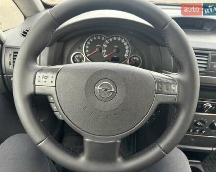 Черный Опель Мерива, объемом двигателя 1.6 л и пробегом 149 тыс. км за 4500 $, фото 10 на Automoto.ua