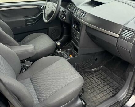 Черный Опель Мерива, объемом двигателя 1.6 л и пробегом 149 тыс. км за 4500 $, фото 13 на Automoto.ua