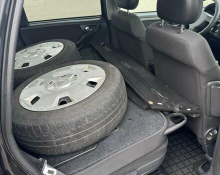 Черный Опель Мерива, объемом двигателя 1.6 л и пробегом 149 тыс. км за 4150 $, фото 14 на Automoto.ua