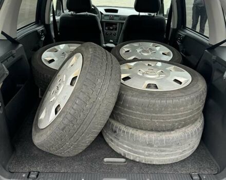 Черный Опель Мерива, объемом двигателя 1.6 л и пробегом 149 тыс. км за 4150 $, фото 15 на Automoto.ua