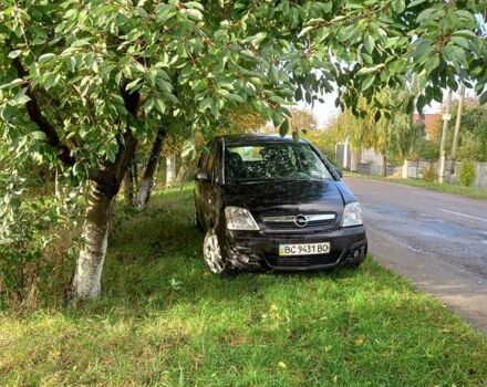 Черный Опель Мерива, объемом двигателя 1.6 л и пробегом 145 тыс. км за 2350 $, фото 6 на Automoto.ua