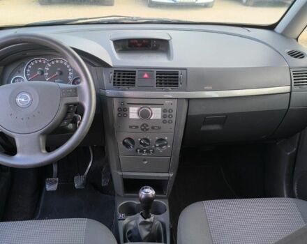 Черный Опель Мерива, объемом двигателя 1.6 л и пробегом 215 тыс. км за 1899 $, фото 8 на Automoto.ua