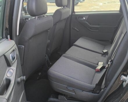 Черный Опель Мерива, объемом двигателя 1.6 л и пробегом 215 тыс. км за 1899 $, фото 6 на Automoto.ua