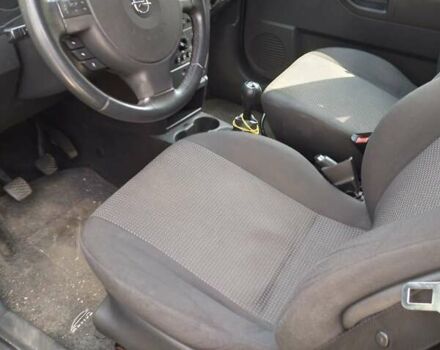 Черный Опель Мерива, объемом двигателя 1.36 л и пробегом 160 тыс. км за 3800 $, фото 8 на Automoto.ua