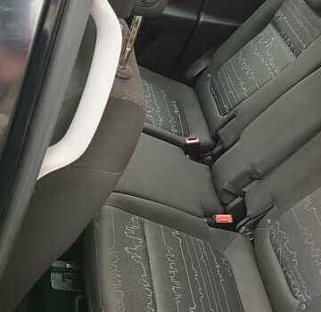 Черный Опель Мерива, объемом двигателя 1.36 л и пробегом 172 тыс. км за 7500 $, фото 17 на Automoto.ua