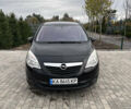 Черный Опель Мерива, объемом двигателя 1.69 л и пробегом 235 тыс. км за 7700 $, фото 1 на Automoto.ua