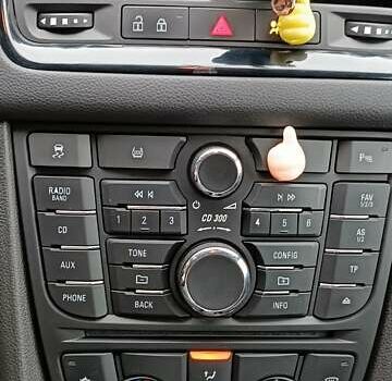 Черный Опель Мерива, объемом двигателя 1.36 л и пробегом 172 тыс. км за 7500 $, фото 13 на Automoto.ua