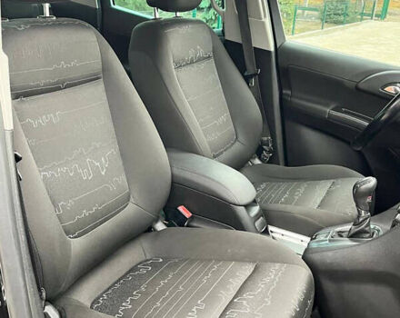 Черный Опель Мерива, объемом двигателя 1.69 л и пробегом 235 тыс. км за 7700 $, фото 13 на Automoto.ua