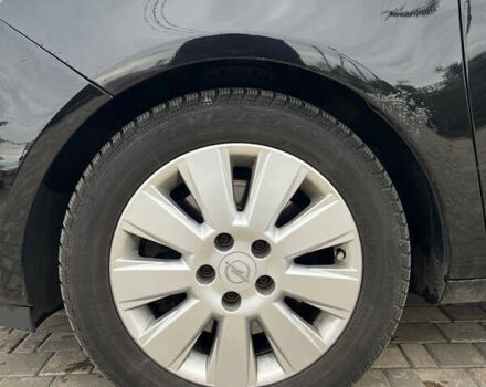 Черный Опель Мерива, объемом двигателя 1.69 л и пробегом 235 тыс. км за 7700 $, фото 14 на Automoto.ua