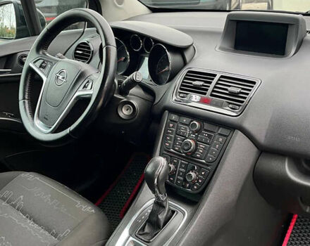 Черный Опель Мерива, объемом двигателя 1.69 л и пробегом 235 тыс. км за 7700 $, фото 11 на Automoto.ua