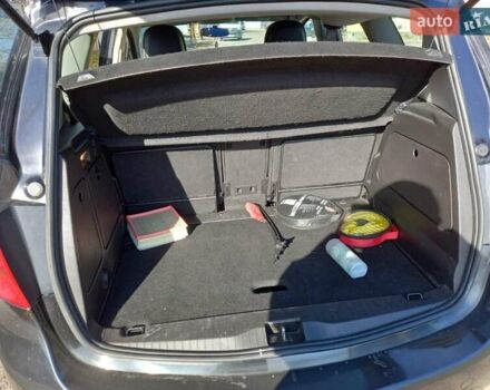 Черный Опель Мерива, объемом двигателя 1.4 л и пробегом 146 тыс. км за 7500 $, фото 4 на Automoto.ua