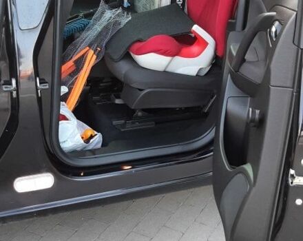 Черный Опель Мерива, объемом двигателя 1.4 л и пробегом 150 тыс. км за 7800 $, фото 7 на Automoto.ua