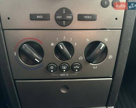 Опель Мерива 2006 в Киеве на Automoto.ua Черный Опель Мерива, объемом двигателя 1.6 л и пробегом 262 тыс. км за 5290 $, фото 20 на Automoto.ua