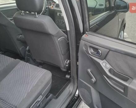 Черный Опель Мерива, объемом двигателя 1.6 л и пробегом 212 тыс. км за 4900 $, фото 19 на Automoto.ua