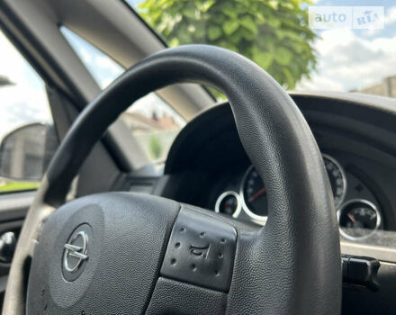 Опель Меріва 2006 у Полтаві на Automoto.ua Чорний Опель Меріва, об'ємом двигуна 1.6 л та пробігом 201 тис. км за 4999 $, фото 128 на Automoto.ua