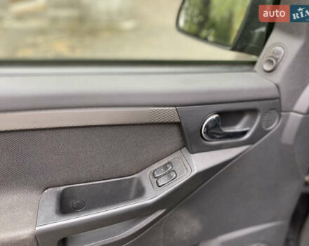 Чорний Опель Меріва, об'ємом двигуна 1.6 л та пробігом 251 тис. км за 5900 $, фото 19 на Automoto.ua