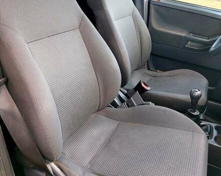 Черный Опель Мерива, объемом двигателя 1.6 л и пробегом 280 тыс. км за 4300 $, фото 26 на Automoto.ua