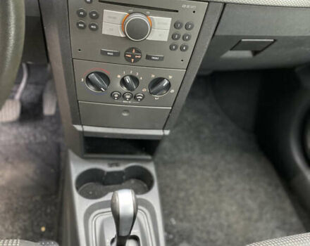 Чорний Опель Меріва, об'ємом двигуна 1.6 л та пробігом 251 тис. км за 5900 $, фото 15 на Automoto.ua