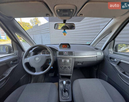 Черный Опель Мерива, объемом двигателя 1.6 л и пробегом 205 тыс. км за 6500 $, фото 6 на Automoto.ua