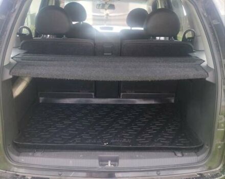 Черный Опель Мерива, объемом двигателя 1.3 л и пробегом 213 тыс. км за 5000 $, фото 4 на Automoto.ua