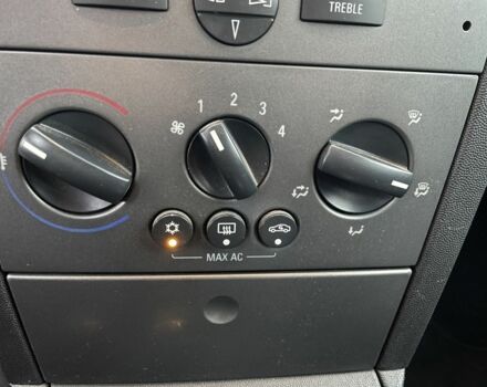 Чорний Опель Меріва, об'ємом двигуна 1.6 л та пробігом 214 тис. км за 4900 $, фото 19 на Automoto.ua