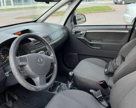 Черный Опель Мерива, объемом двигателя 1.6 л и пробегом 250 тыс. км за 4199 $, фото 13 на Automoto.ua