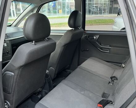 Черный Опель Мерива, объемом двигателя 1.6 л и пробегом 250 тыс. км за 4199 $, фото 11 на Automoto.ua