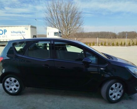 Черный Опель Мерива, объемом двигателя 1.6 л и пробегом 140 тыс. км за 8500 $, фото 1 на Automoto.ua