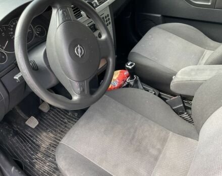 Фіолетовий Опель Меріва, об'ємом двигуна 1.4 л та пробігом 250 тис. км за 3200 $, фото 4 на Automoto.ua