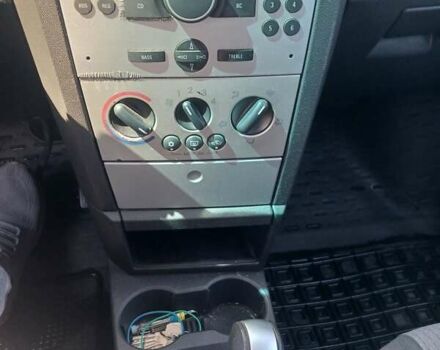 Фиолетовый Опель Мерива, объемом двигателя 1.8 л и пробегом 173 тыс. км за 4550 $, фото 13 на Automoto.ua