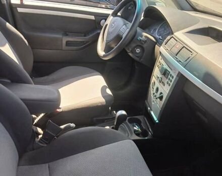 Фиолетовый Опель Мерива, объемом двигателя 1.8 л и пробегом 173 тыс. км за 4550 $, фото 2 на Automoto.ua