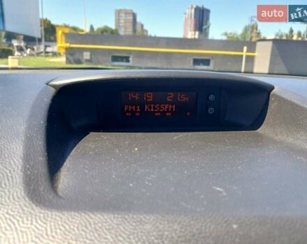 Фиолетовый Опель Мерива, объемом двигателя 1.8 л и пробегом 173 тыс. км за 4550 $, фото 9 на Automoto.ua