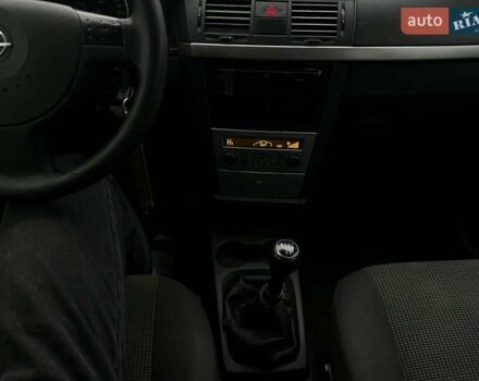 Красный Опель Мерива, объемом двигателя 1.6 л и пробегом 274 тыс. км за 2550 $, фото 11 на Automoto.ua