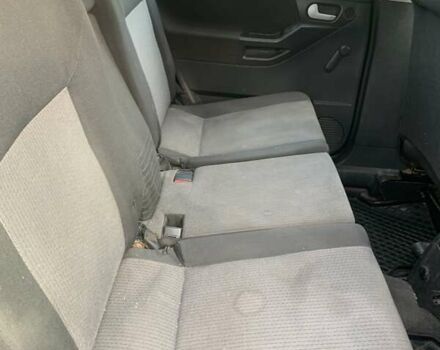 Красный Опель Мерива, объемом двигателя 1.7 л и пробегом 218 тыс. км за 3300 $, фото 13 на Automoto.ua