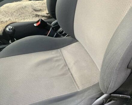 Красный Опель Мерива, объемом двигателя 1.7 л и пробегом 218 тыс. км за 3300 $, фото 1 на Automoto.ua