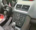 Красный Опель Мерива, объемом двигателя 1.69 л и пробегом 255 тыс. км за 8200 $, фото 23 на Automoto.ua