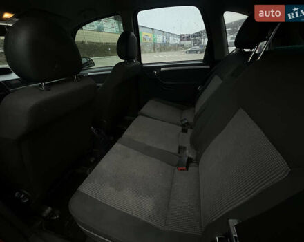 Красный Опель Мерива, объемом двигателя 1.6 л и пробегом 272 тыс. км за 2000 $, фото 15 на Automoto.ua