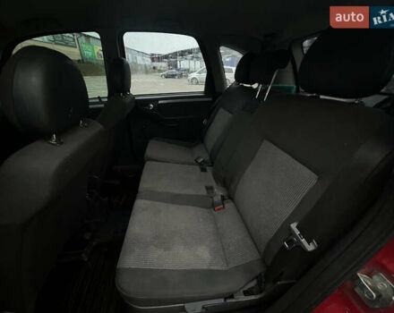 Красный Опель Мерива, объемом двигателя 1.6 л и пробегом 272 тыс. км за 2000 $, фото 14 на Automoto.ua