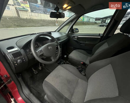 Красный Опель Мерива, объемом двигателя 1.6 л и пробегом 268 тыс. км за 2500 $, фото 11 на Automoto.ua